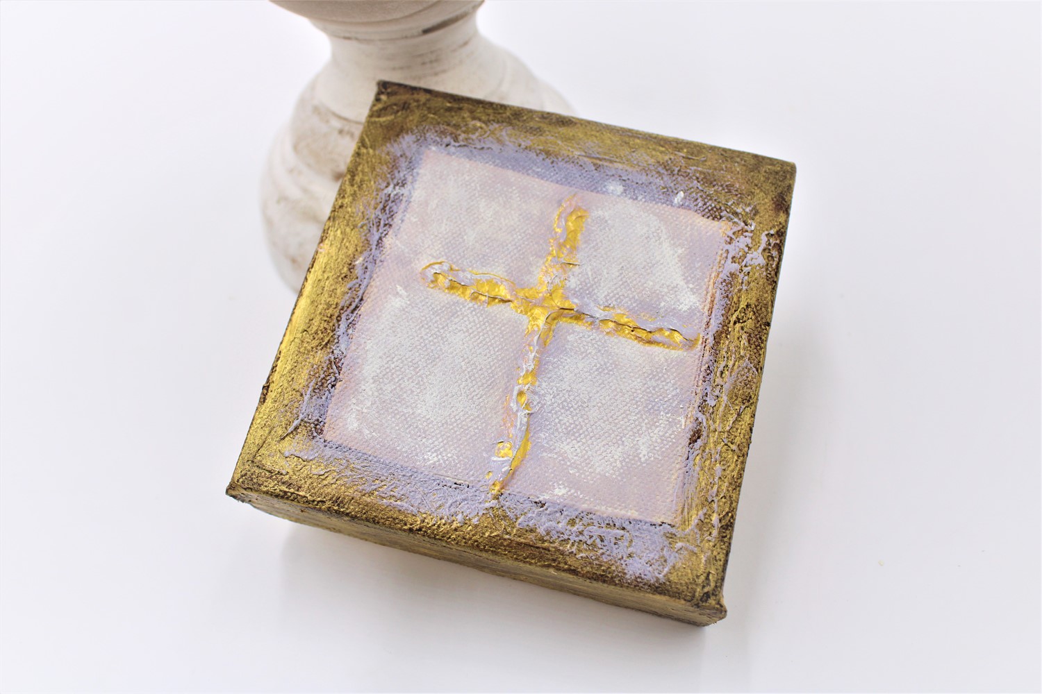4x4" Handpainted Cross Canvas HD6091