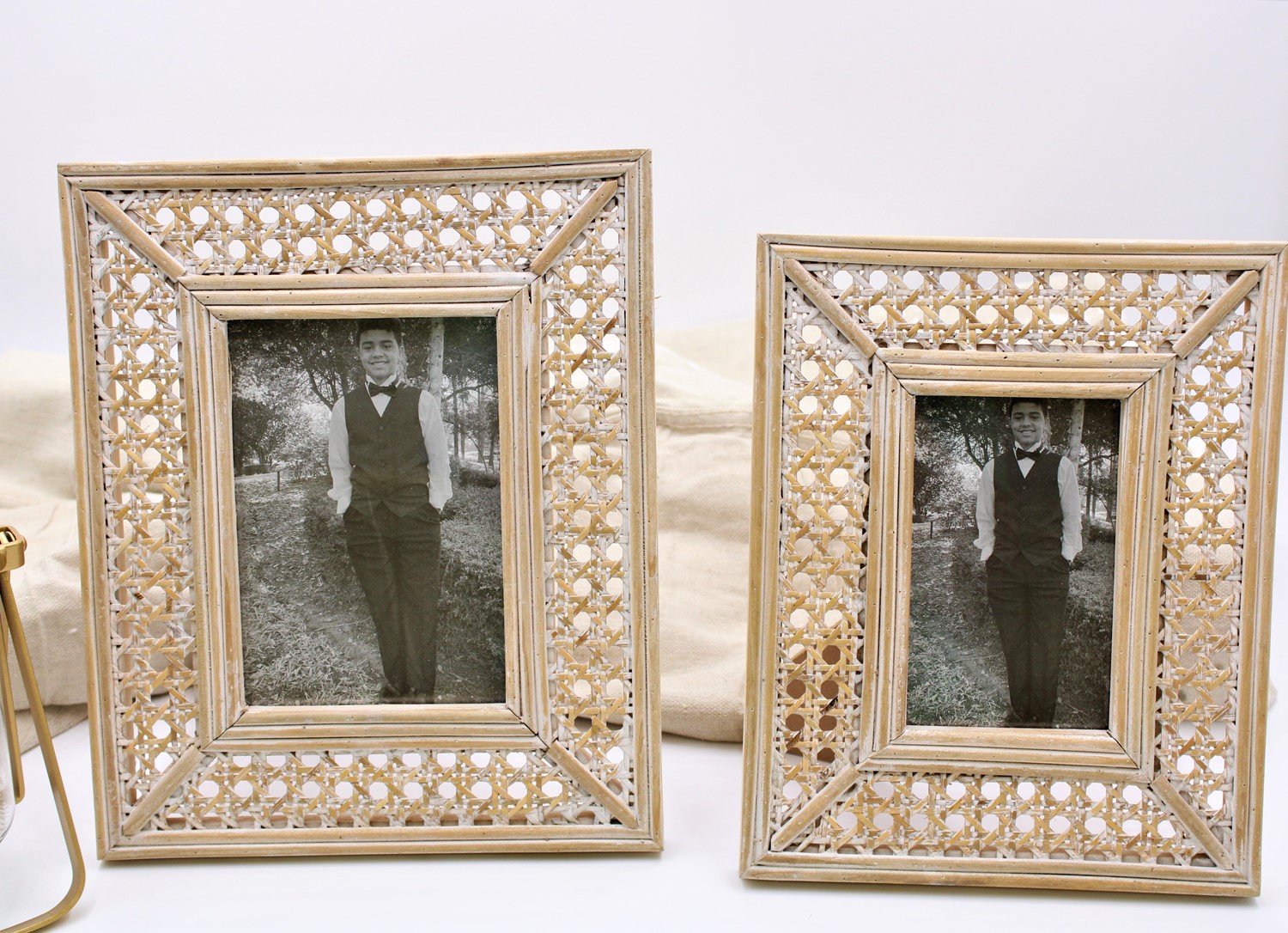 8.25x10.25x.75" Cane Photo Frame, Holds 4x6 HD6028