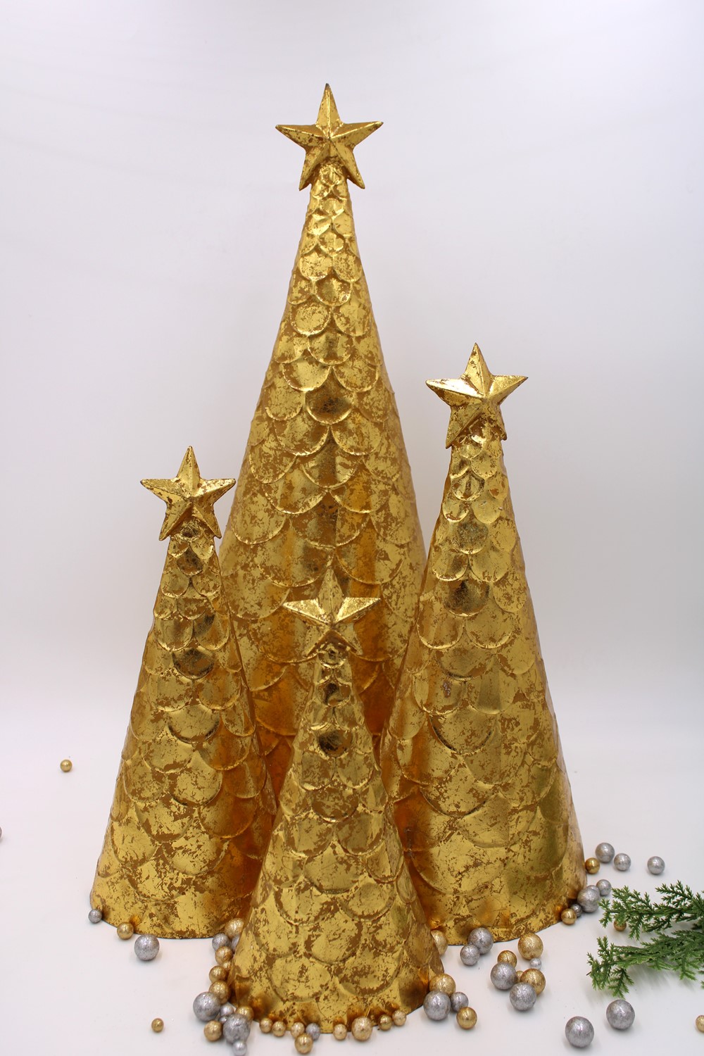 Set/3 Gold Leaf Trees, Scallop Pattern 12, 14, 17" JM9321S