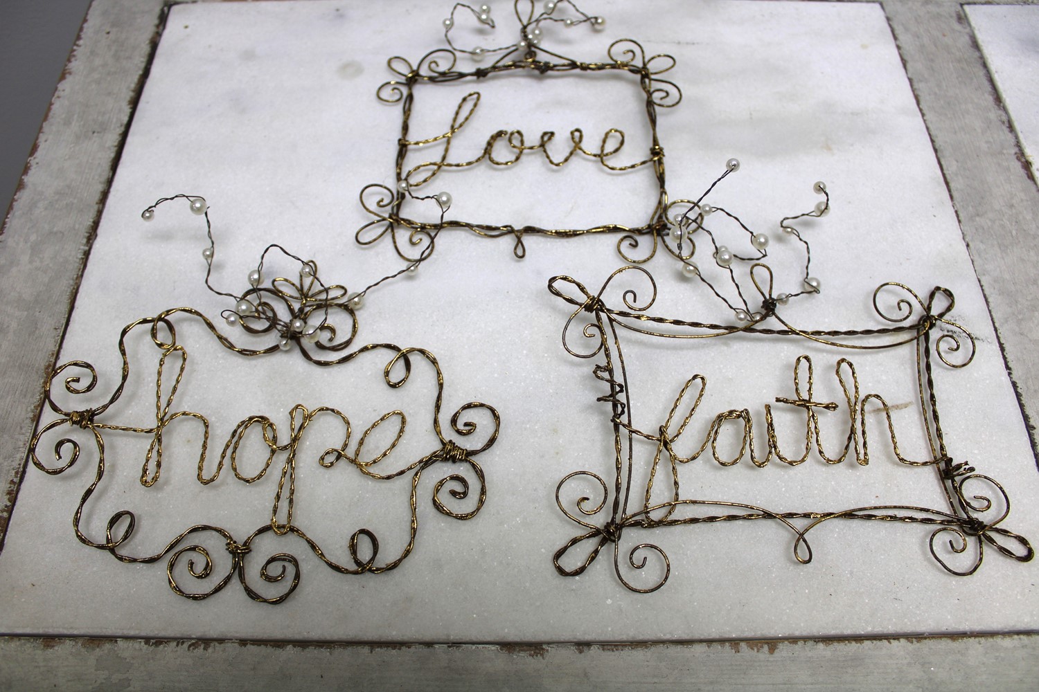 Vintage Frames w/ Pearls, 8x6.5" 7.75x6" 7x7", Hope/Faith/Love, 3 assorted JM9336A