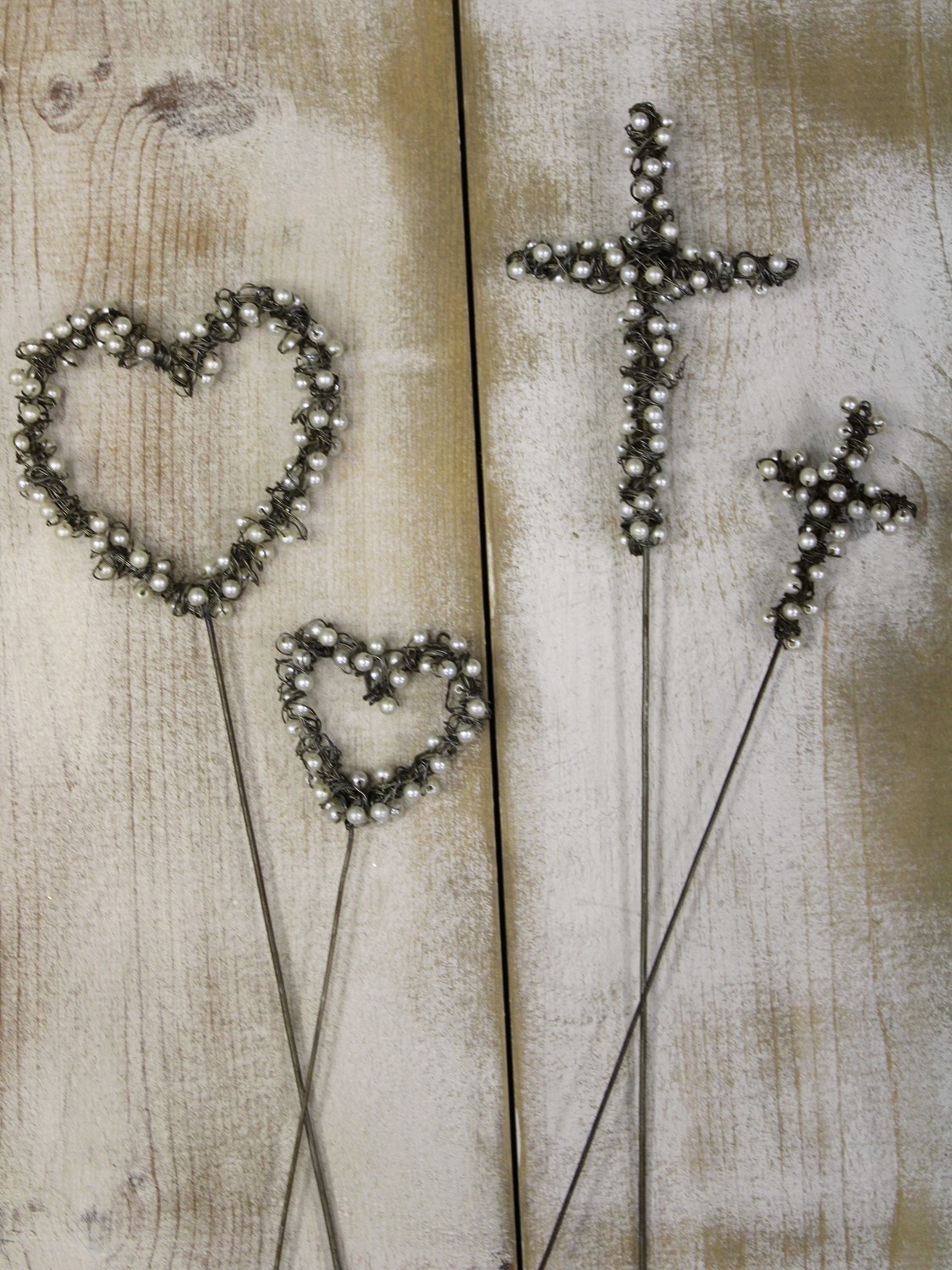 3.75x5.5x15.5" Pearl Cross Pick CM1234