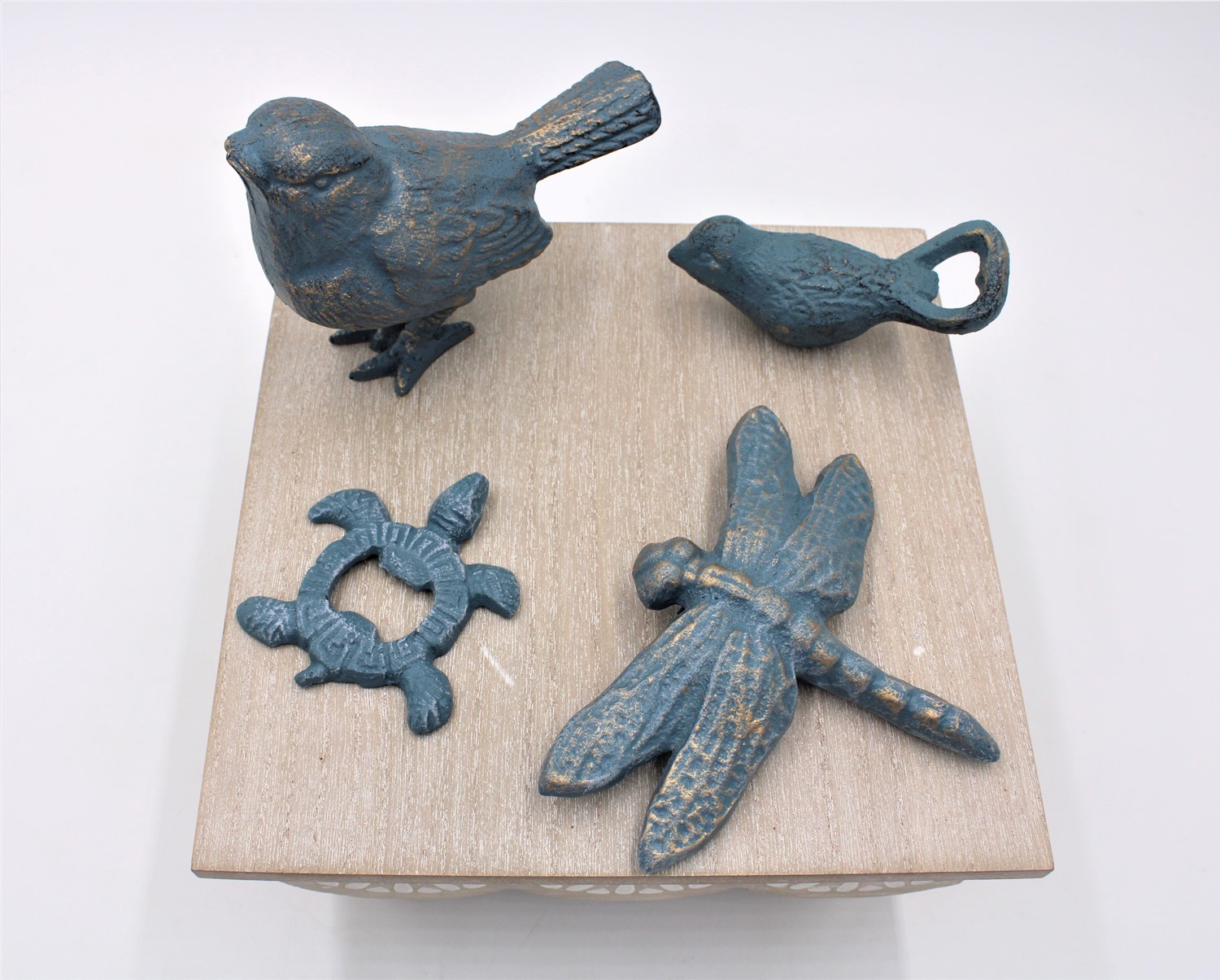 4.2x1.7x1.9" Cast Iron Blue Bird Bottle Opener, Gold Wash HD7105