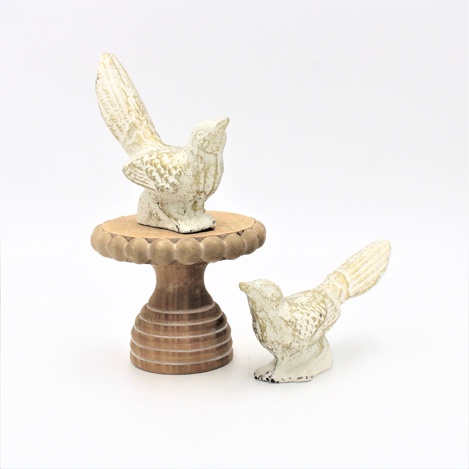 5-6" x2x3-4.5" Cast Iron Birds, White with Gold Wash, 2 assorted HD7122A