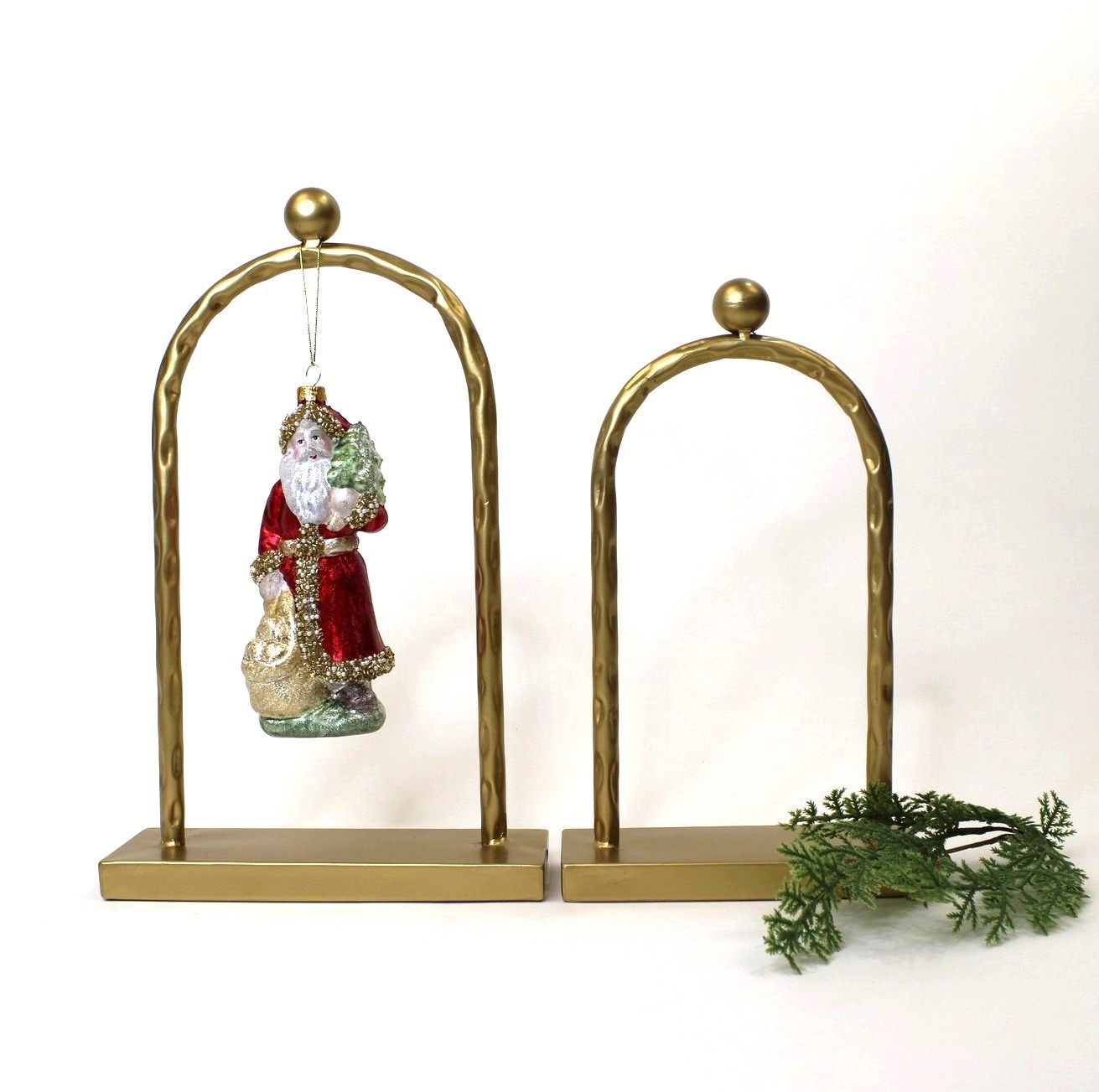 8x3x12.5" Arched Metal Ornament Display, Gold CM3055