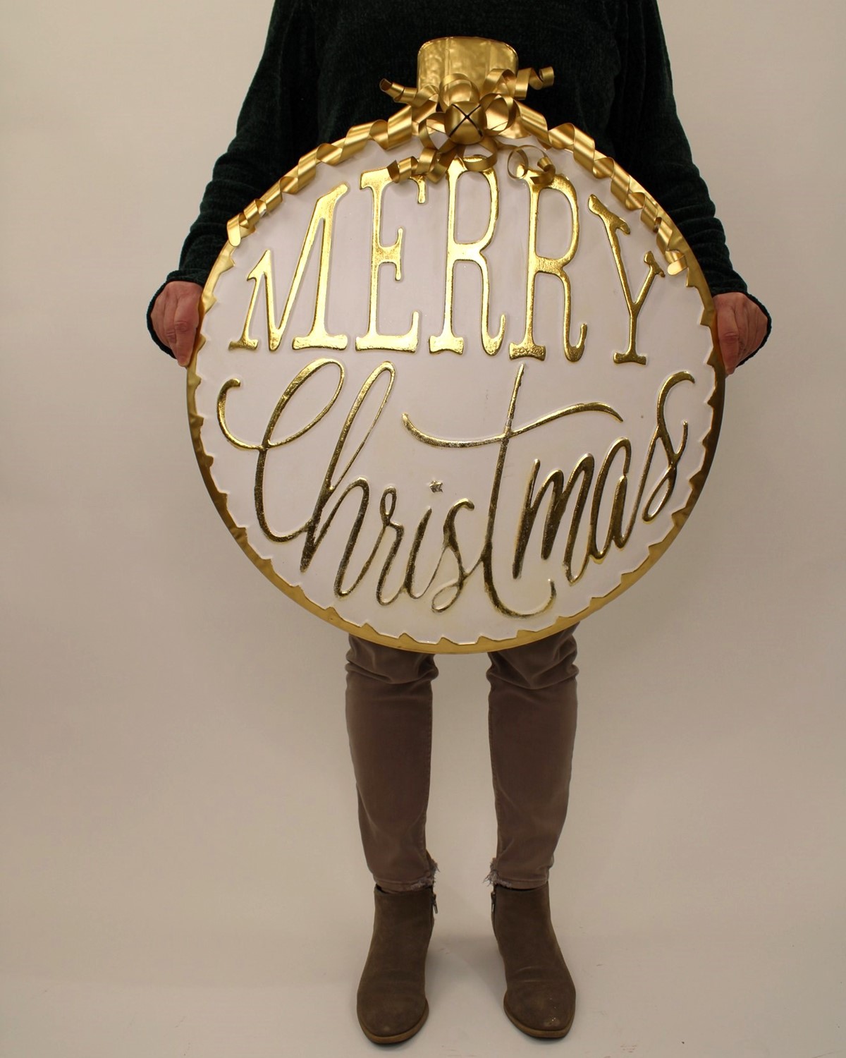 23x2.5x26" Embossed Metal Ornament, Wall Décor, Merry Christmas Gold and White CM3154