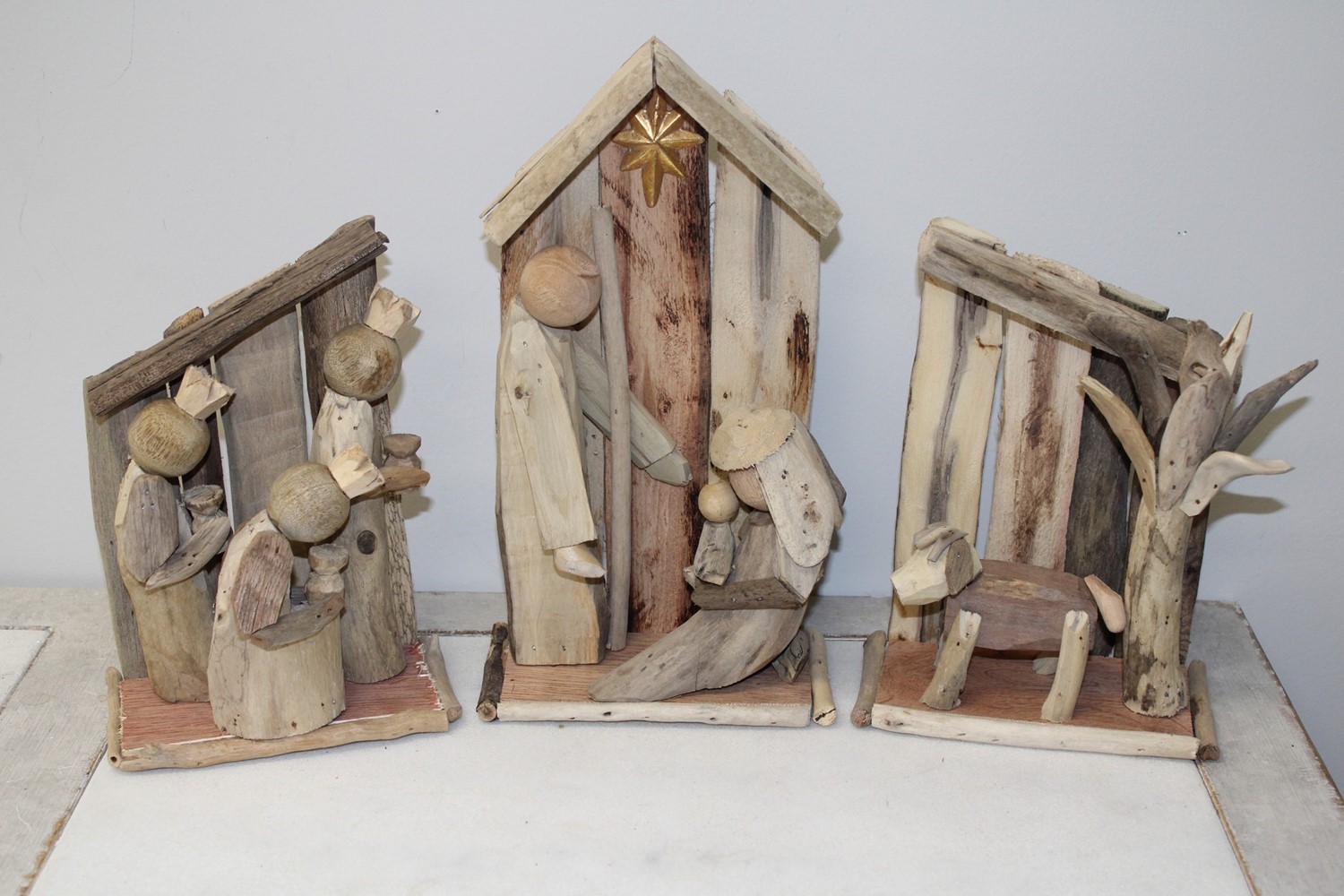 Set/3 Driftwood Nativity Scene in Creche, 18x3.5x11" CM3174S