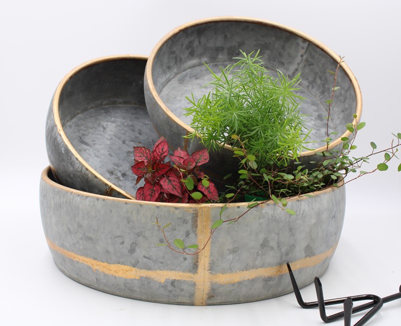 Set/3 Galvanized Bowls with Gold Trim  15.5" 13.25" 11.75" ATL7008