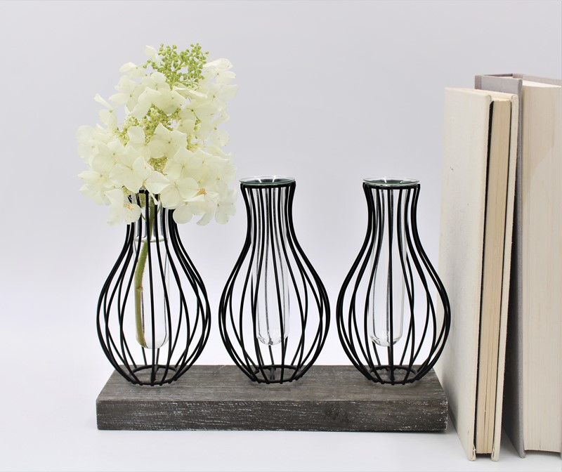9.5x3x6.5" Metal Vase with Test Tube x3, Wood Base HD5008