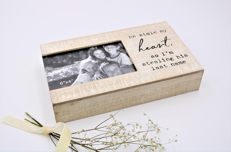 10x6x2" Photo Frame, He Stole My Heart, 6x4" Opening HD6039