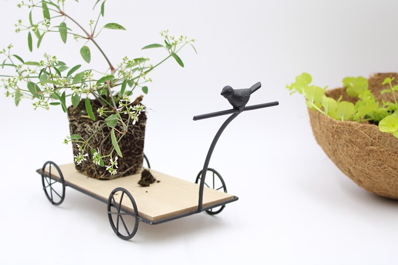 12x5" Wood and Metal Wagon with Bird Handle HD6419