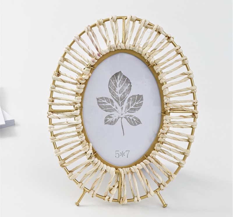 Metal and Rattan Oval Photo Frame, 5x7" HD7013