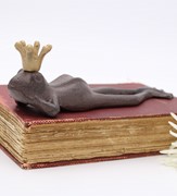 9x2.5x2" Cast Iron Lounging Frog King HD5211 View 2
