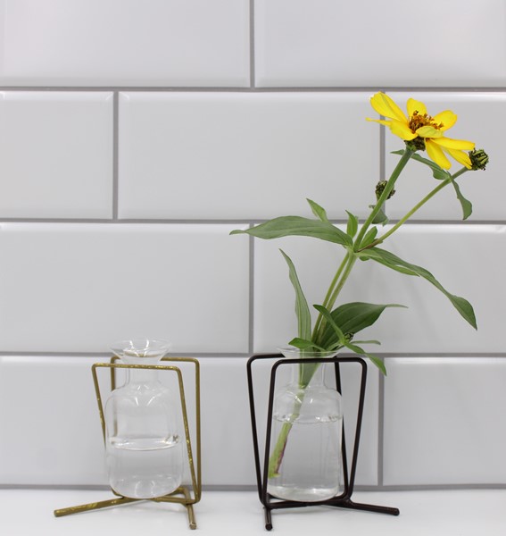 3.5" Metal Stand with Glass Vase, Gold HD206G
