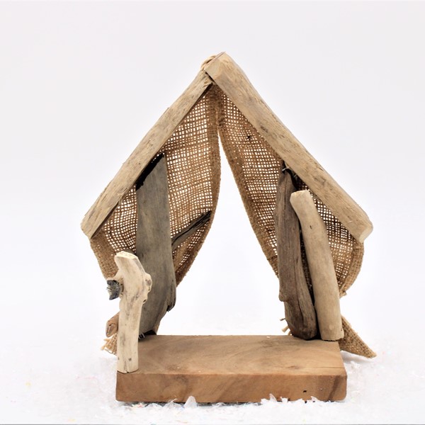 9.5x8.5" Driftwood Creche with Burlap CM5732